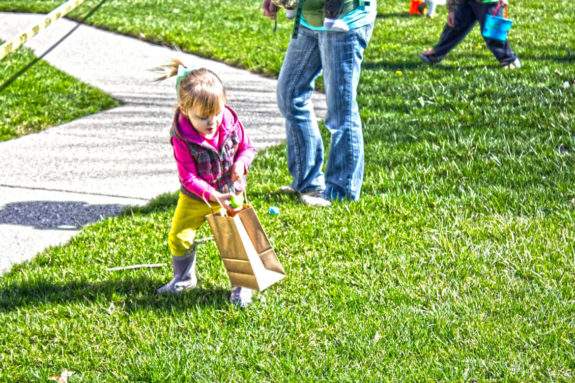 2017-Easter-Egg-Hunt-14-HDR-2.jpg